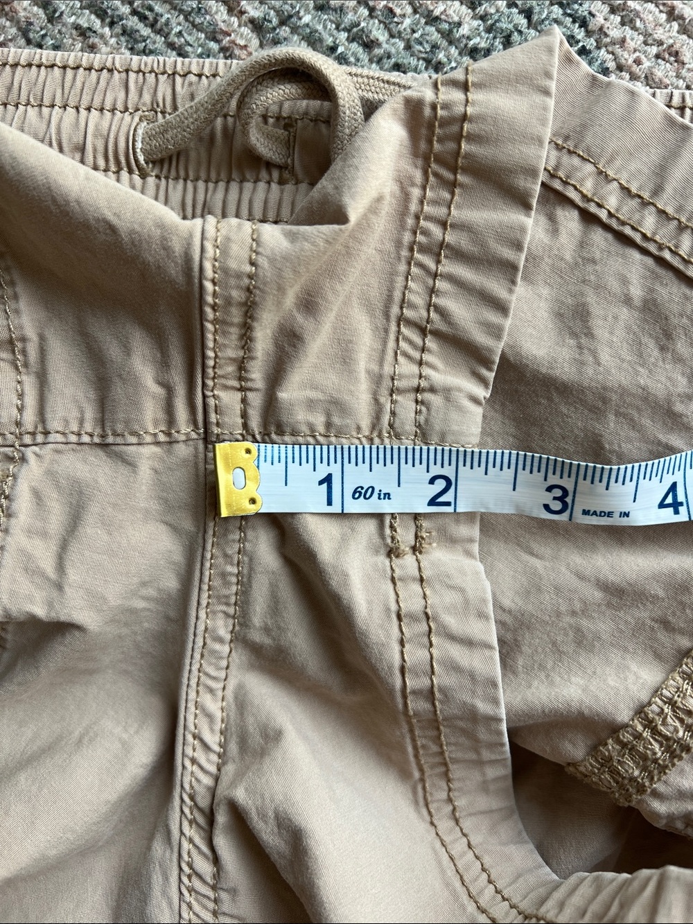 Hollister Women's Khaki Cargo Drawstring Shorts - Picture 6 of 7